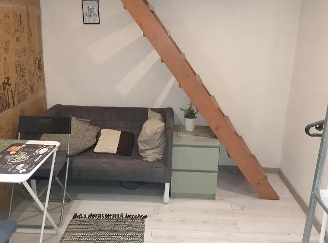 Cute Studio In City Center. Capsule Apartment!