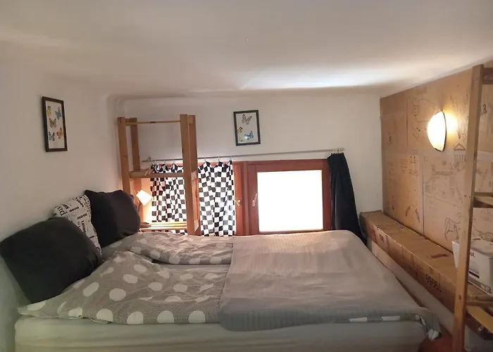 Cute Studio In City Center. Capsule Apartment!