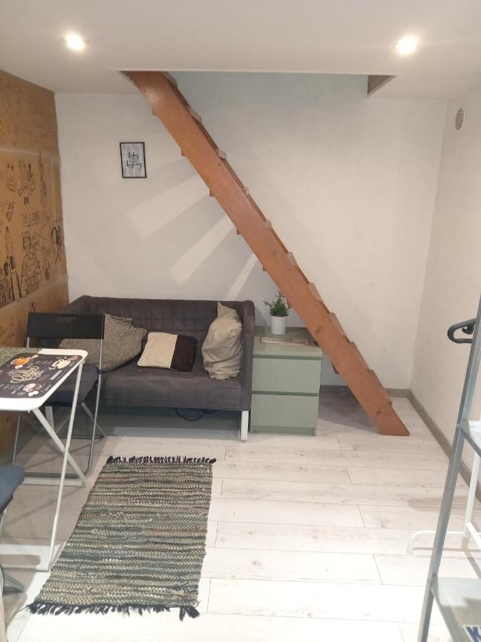 Cute In Center. Capsule Apartment! Budapešť